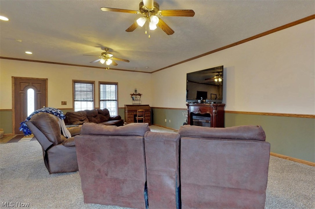 2472 Dentzler Road Parma, OH 44134 - Photo 6 of 35