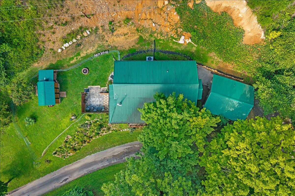 229 Smokey Run Road Tellico Plains, TN 37385 - Photo 34 of 36 Gallery Image 34