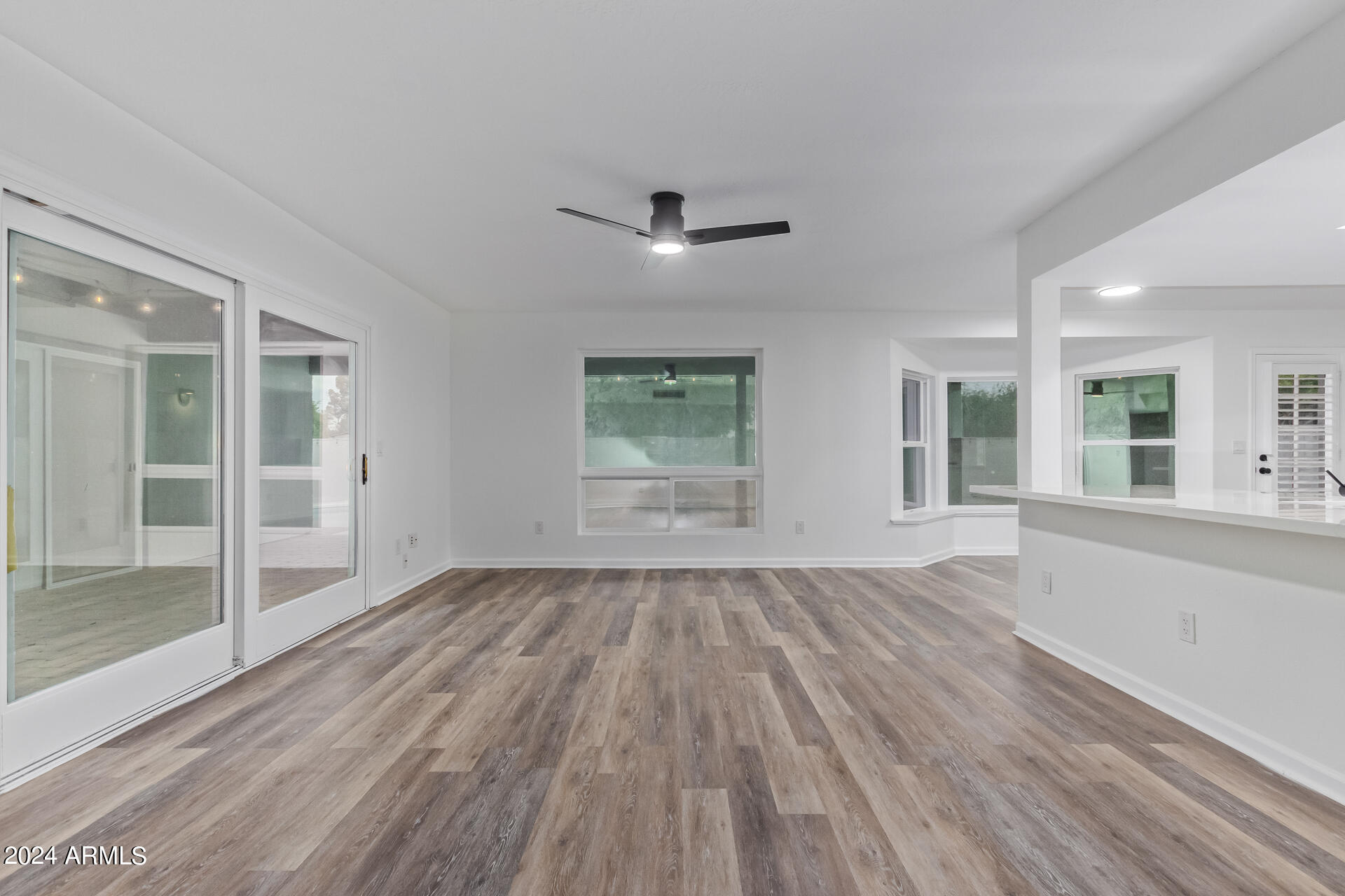 1893 East Bendix Drive Tempe, AZ 85283 - Photo 22 of 40 23 - Bendix