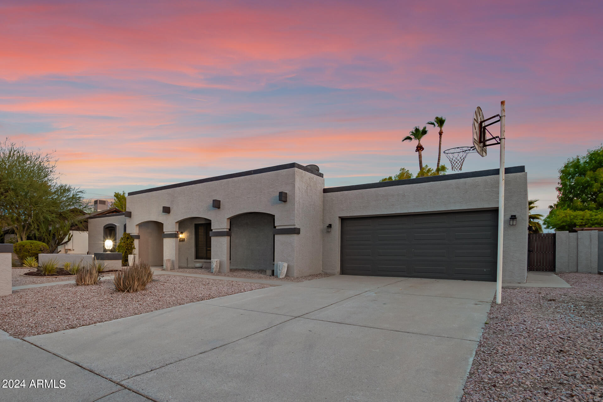 1893 East Bendix Drive Tempe, AZ 85283 - Photo 9 of 40 06 - Bendix