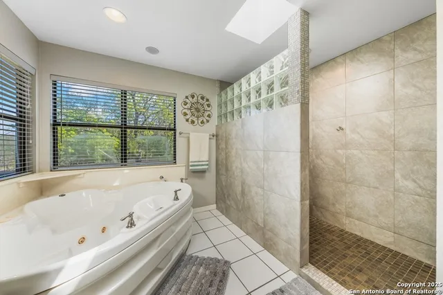 $631,000 | 711 Cardinal Drive, Kerrville, TX 78028