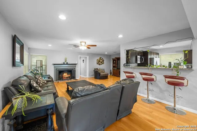 $631,000 | 711 Cardinal Drive, Kerrville, TX 78028