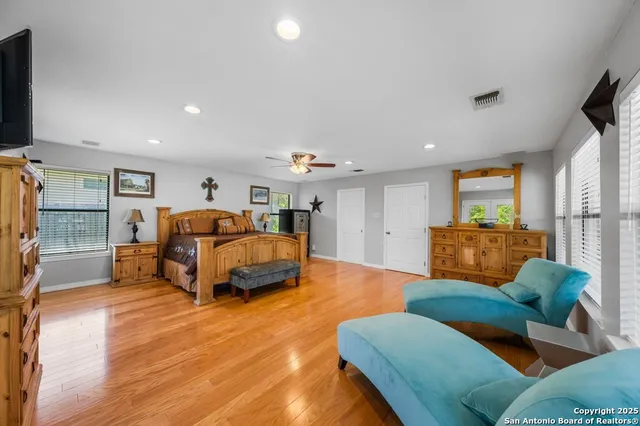 $631,000 | 711 Cardinal Drive, Kerrville, TX 78028