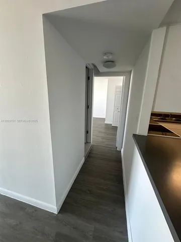 $379,900 | 1800 Collins Avenue, Unit 15B, Miami Beach, FL 33139