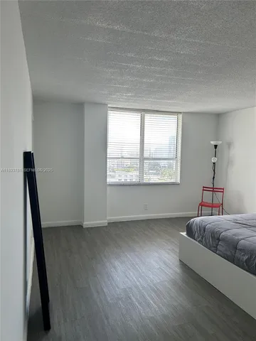 $379,900 | 1800 Collins Avenue, Unit 15B, Miami Beach, FL 33139