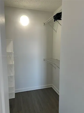 $379,900 | 1800 Collins Avenue, Unit 15B, Miami Beach, FL 33139