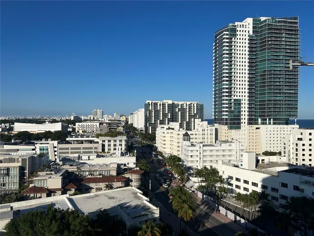 $379,900 | 1800 Collins Avenue, Unit 15B, Miami Beach, FL 33139