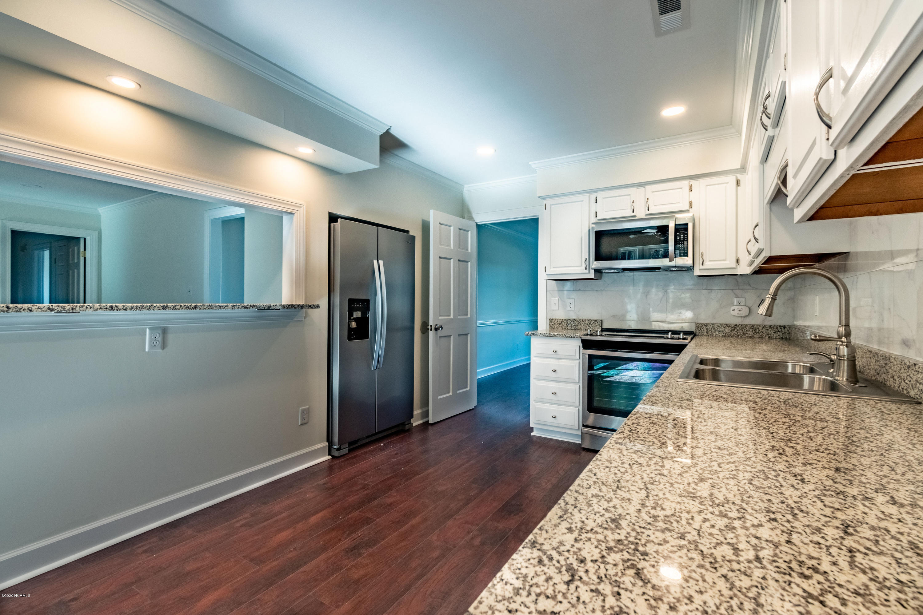 118 Duke Road Winterville, NC 28590 - Photo 5 of 41 118DukeKitchen2