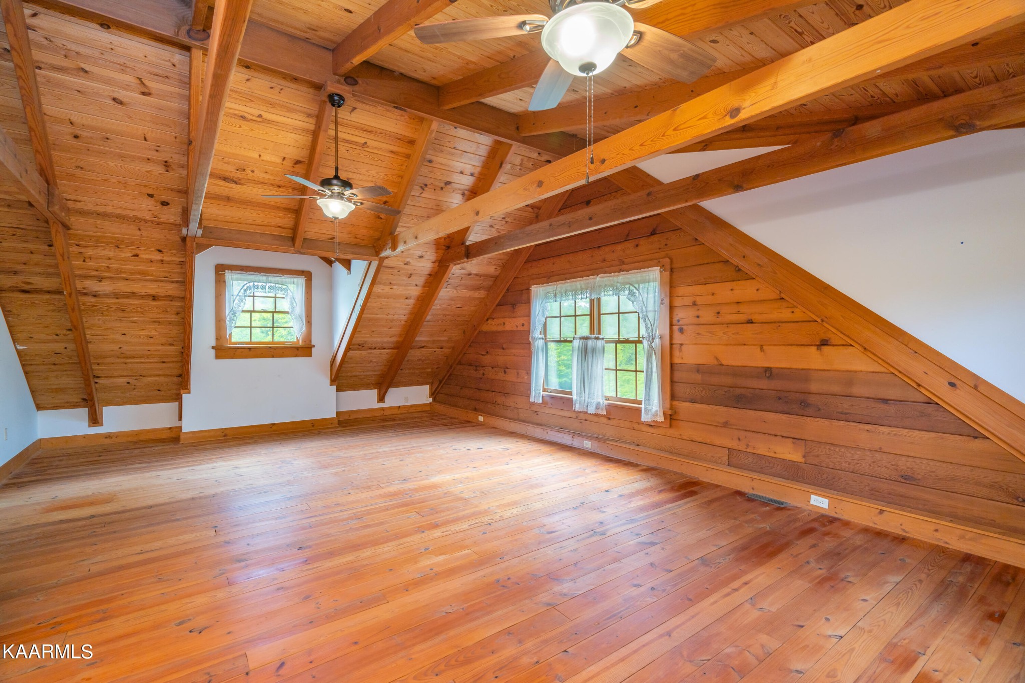 558 Emory River Road Harriman, TN 37748 - Photo 21 of 39 Gallery Image 21