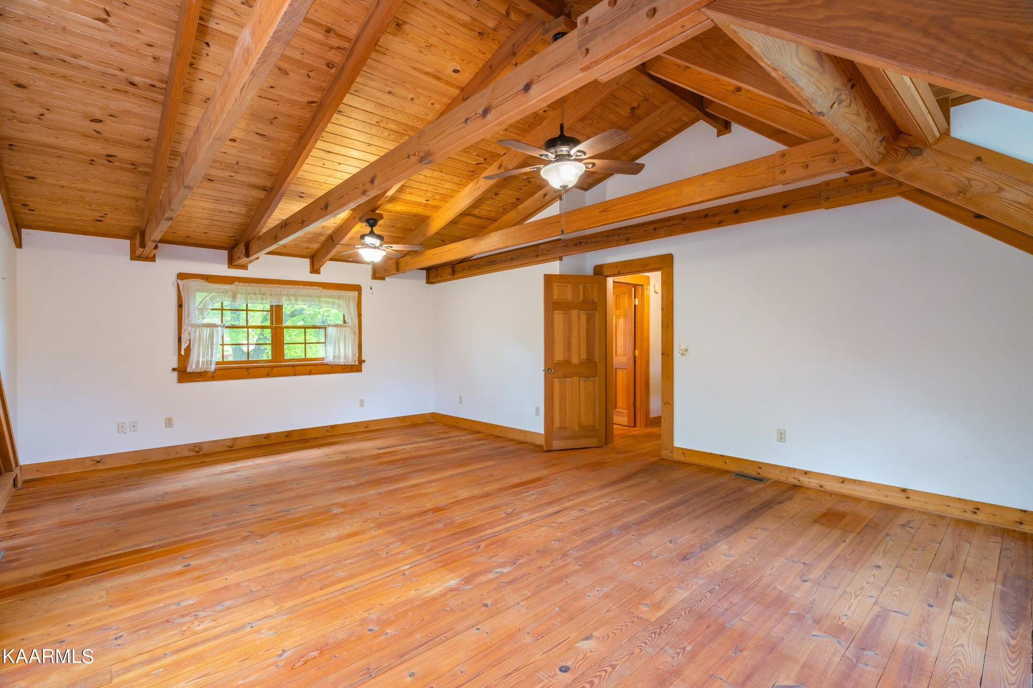 558 Emory River Road Harriman, TN 37748 - Photo 22 of 39 Gallery Image 22