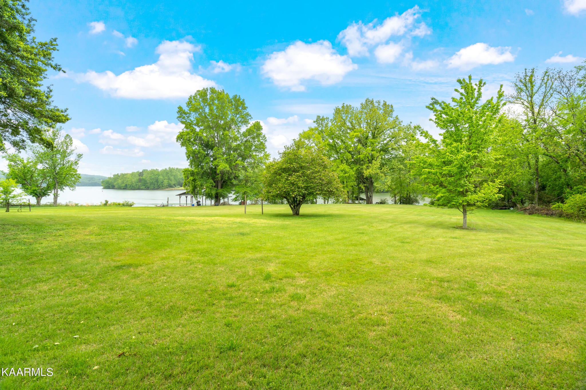558 Emory River Road Harriman, TN 37748 - Photo 4 of 39 Gallery Image 4