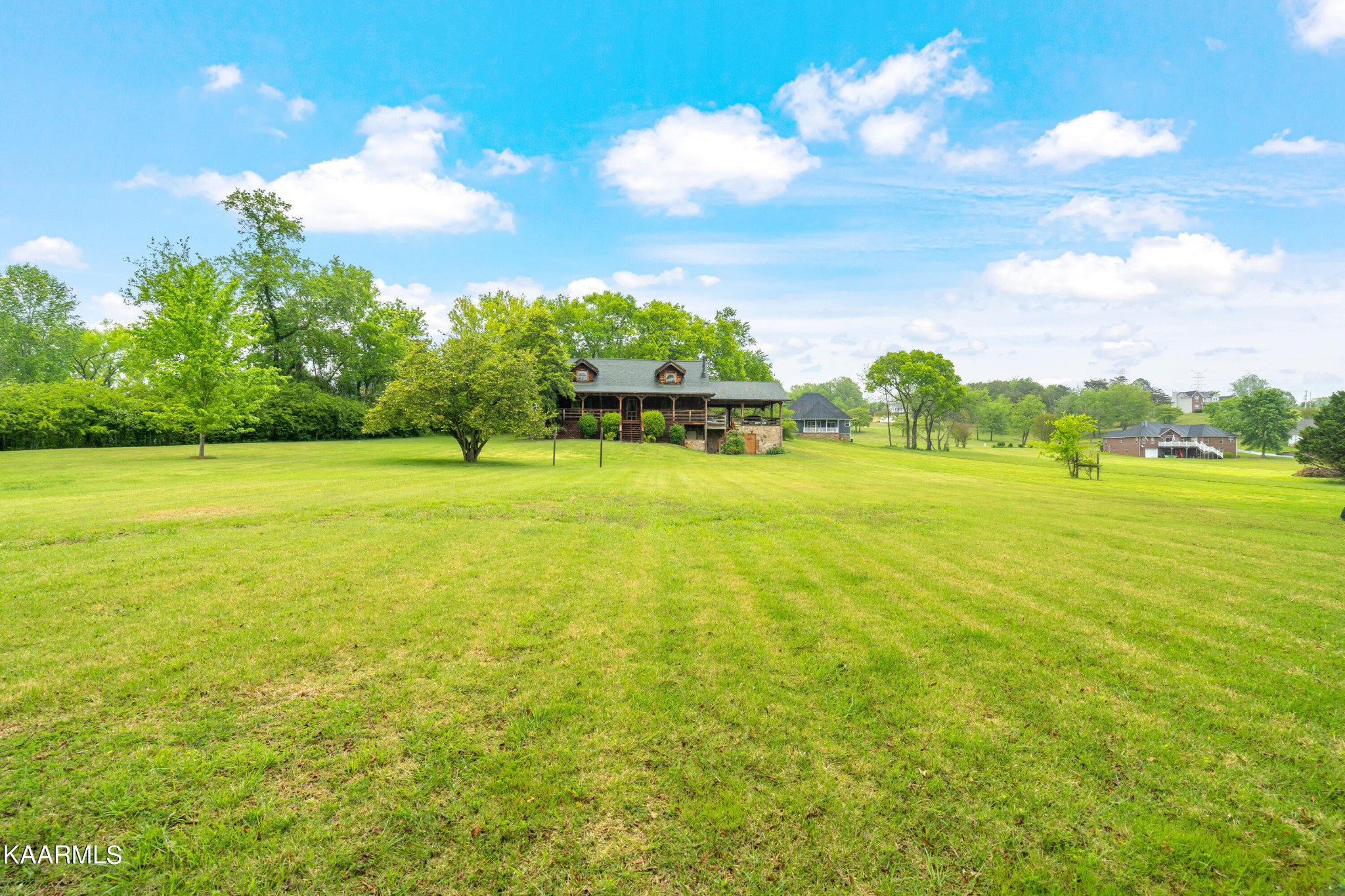 558 Emory River Road Harriman, TN 37748 - Photo 5 of 39 Gallery Image 5