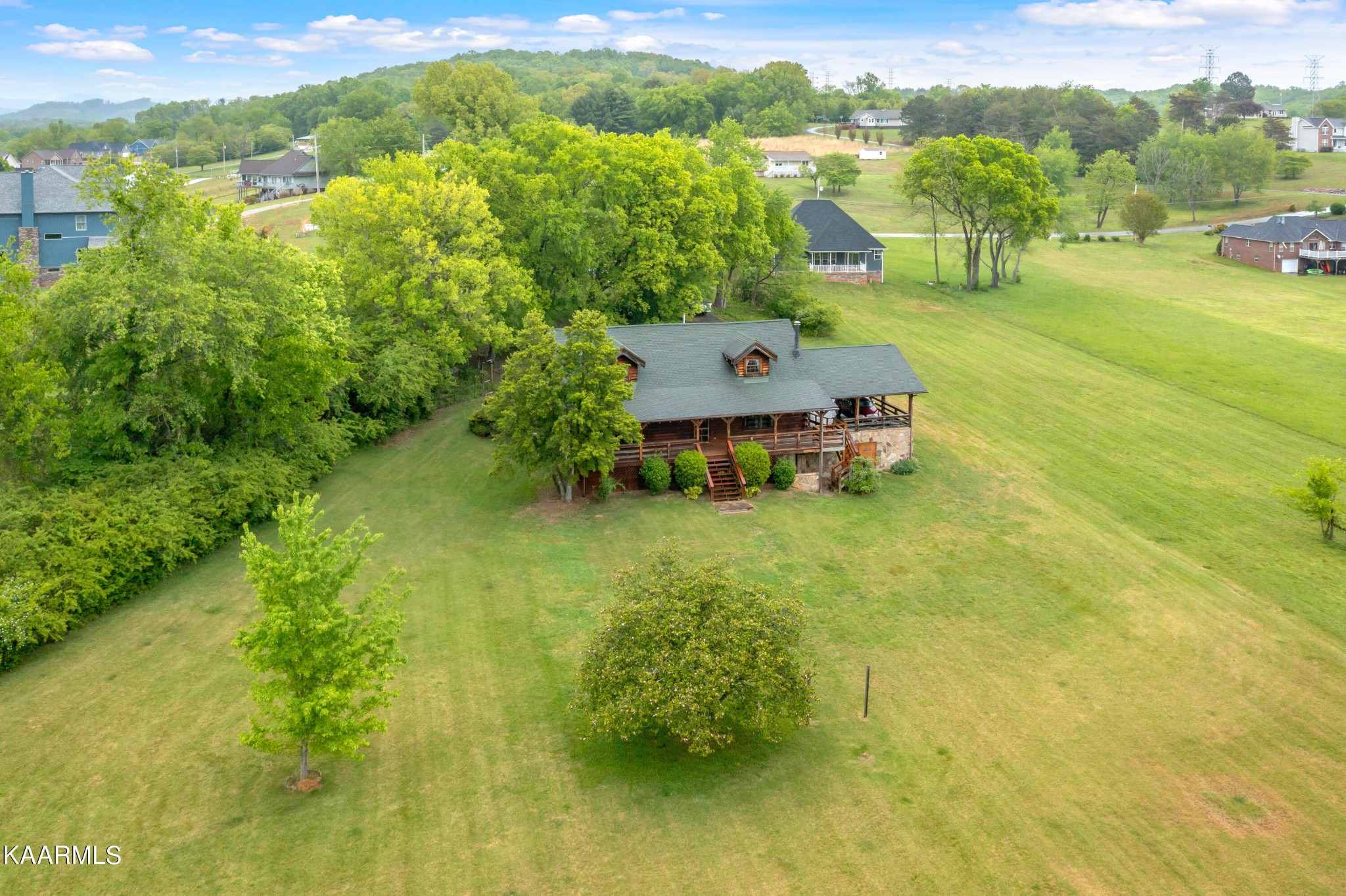 558 Emory River Road Harriman, TN 37748 - Photo 6 of 39 Gallery Image 6