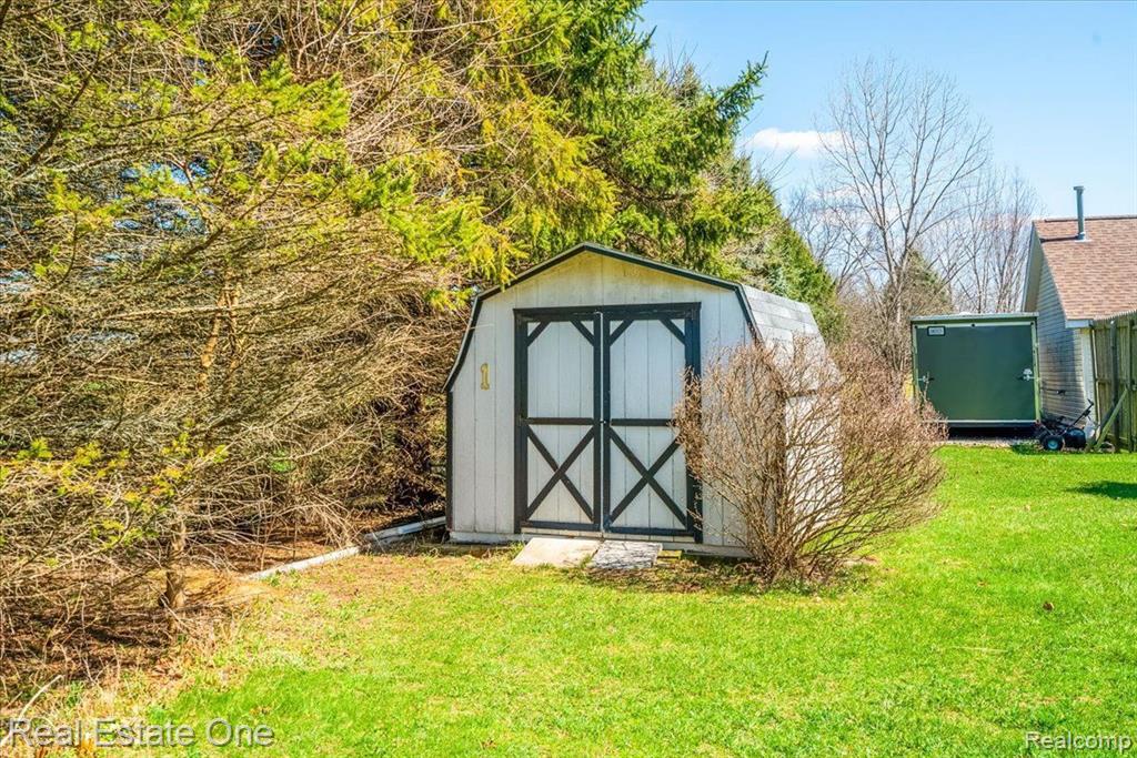 2885 County Farm Road Howell, MI 48843 - Photo 14 of 49