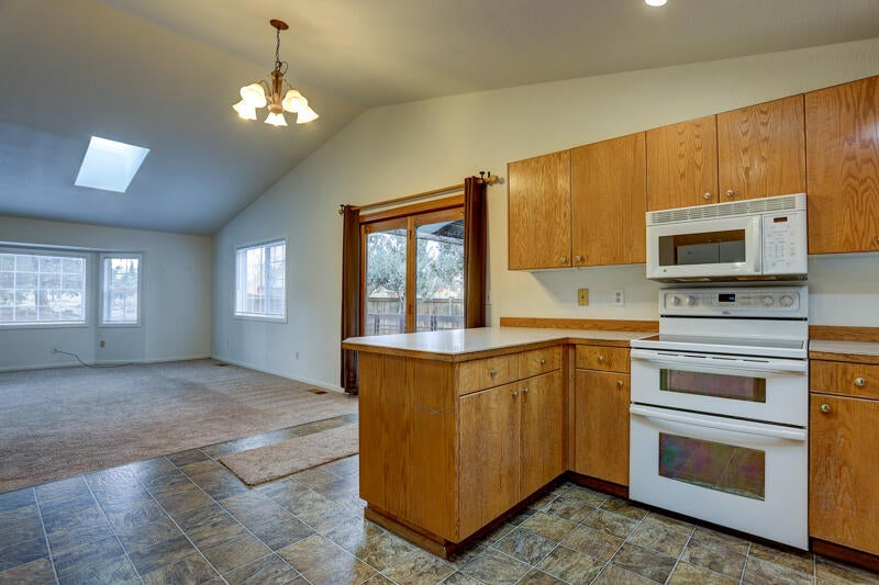63565 Ranch Village Drive Bend, OR 97701 - Photo 6 of 26 63565 Ranch Village Drive-7