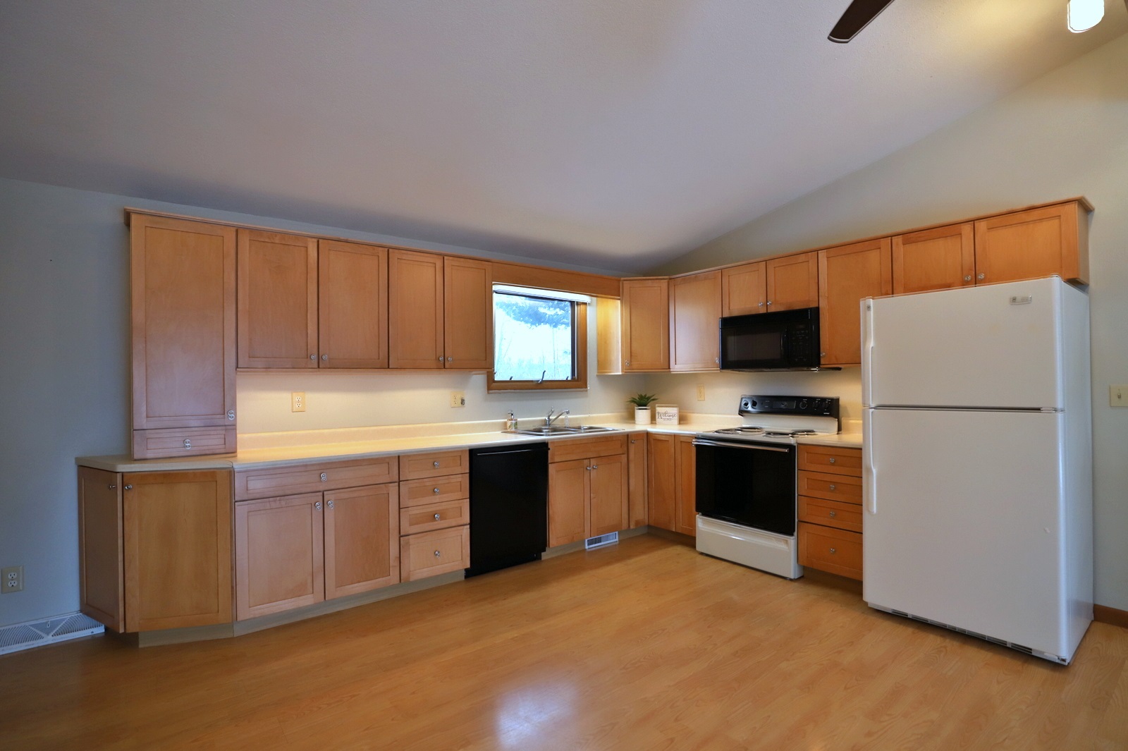 16499 Washington Road Morton, IL 61550 - Photo 11 of 45