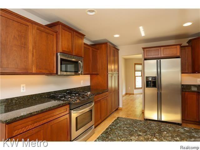 811 Princeton Road Berkley, MI 48072 - Photo 9 of 36