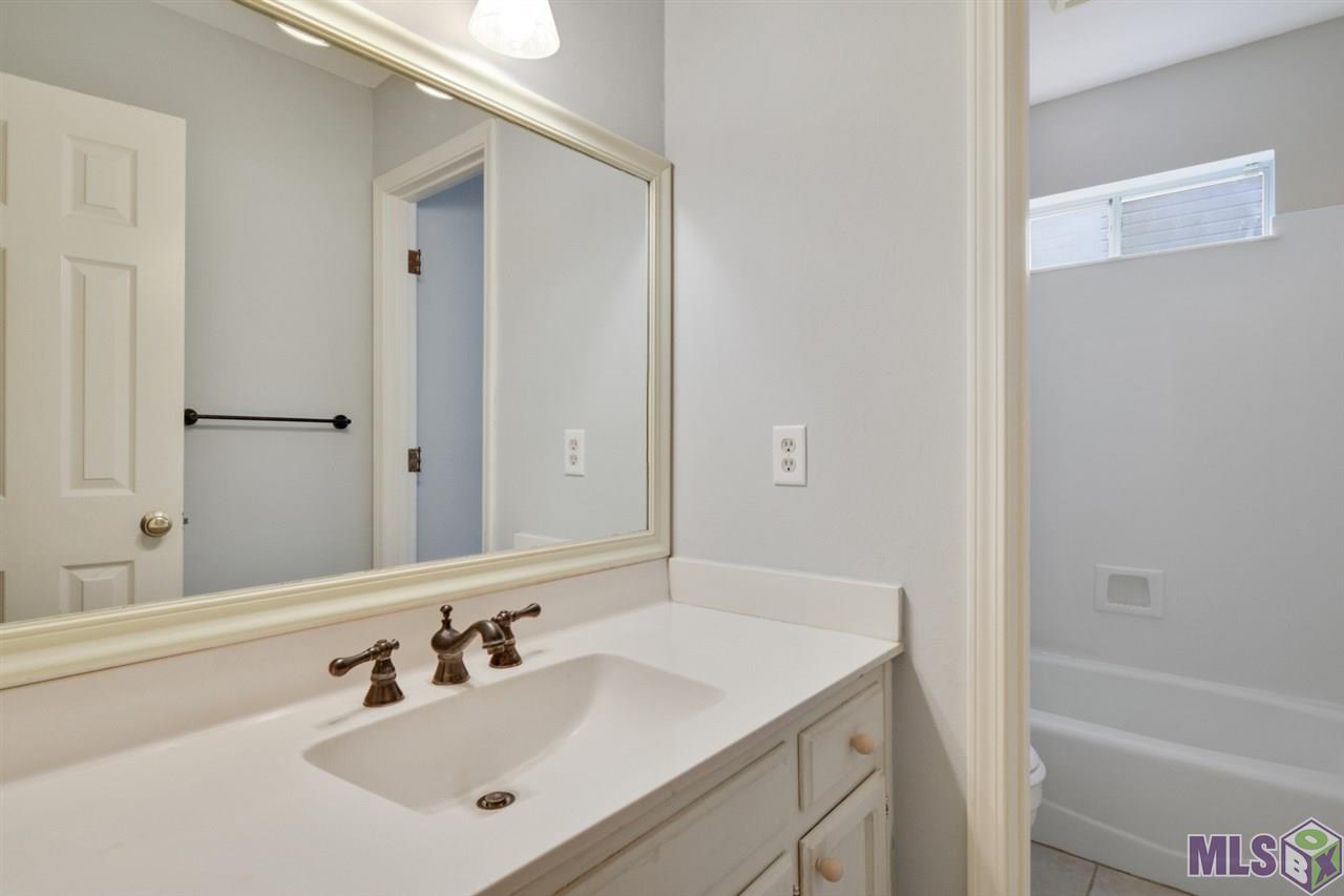 9354 Fox Run Avenue Baton Rouge, LA 70808 - Photo 11 of 15 Gallery Image 11