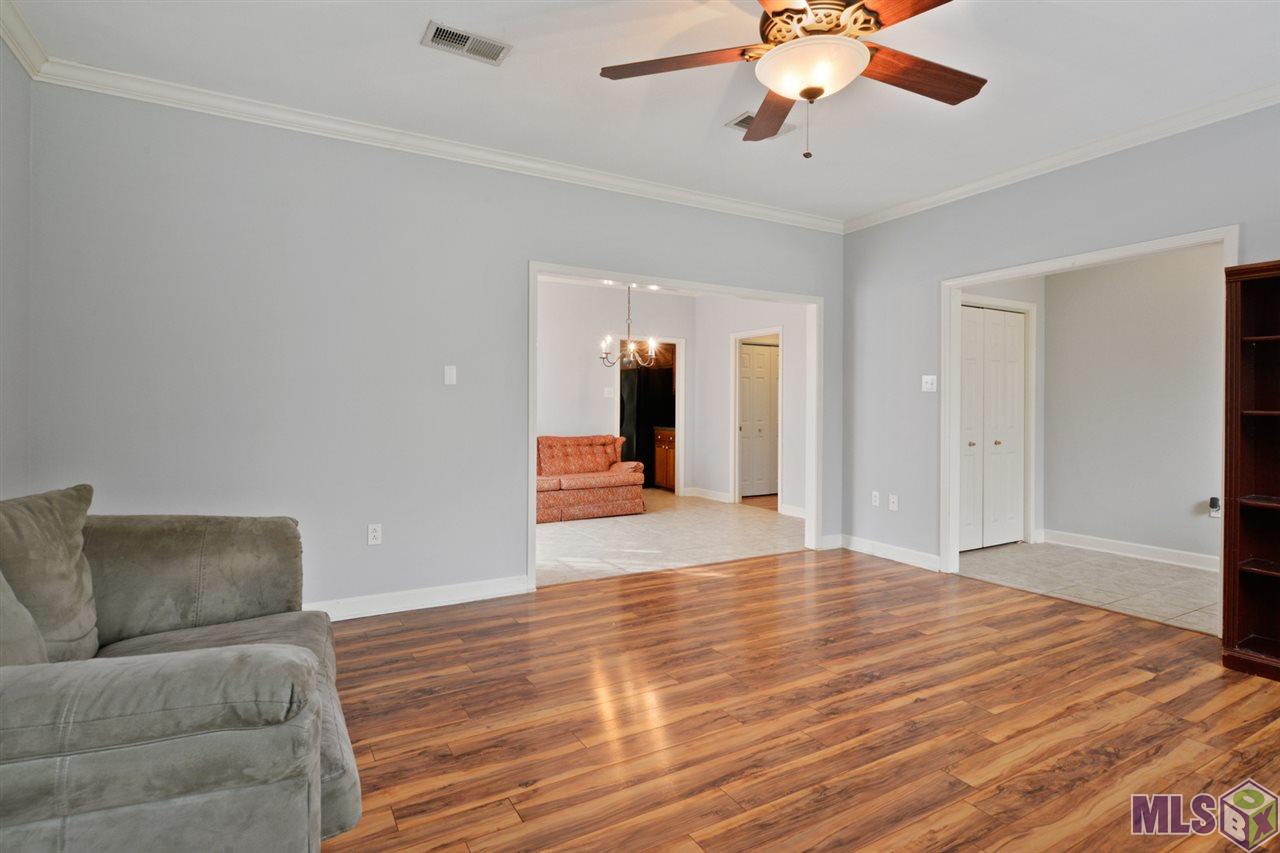 9354 Fox Run Avenue Baton Rouge, LA 70808 - Photo 3 of 15 Gallery Image 3