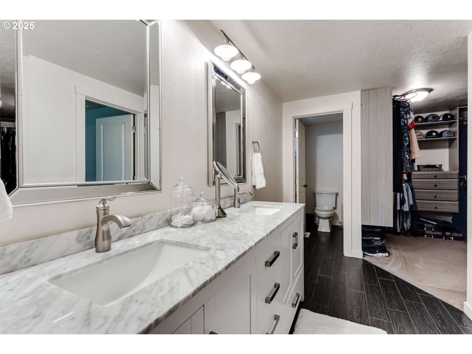 1253 Alfaretta Drive Eugene, OR 97401 - Photo 28 of 33 a bathroom with a sink double vanity