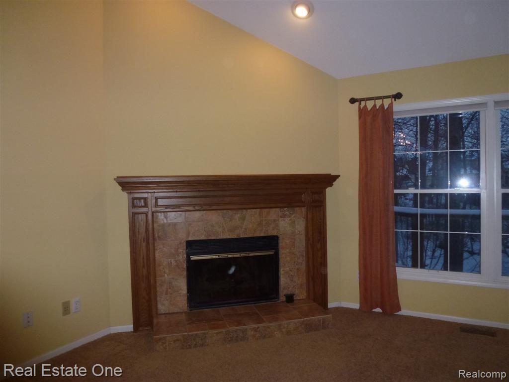 559 Misty Brook Lane Rochester, MI 48307 - Photo 7 of 50 misty brook 038 (Large).jpg