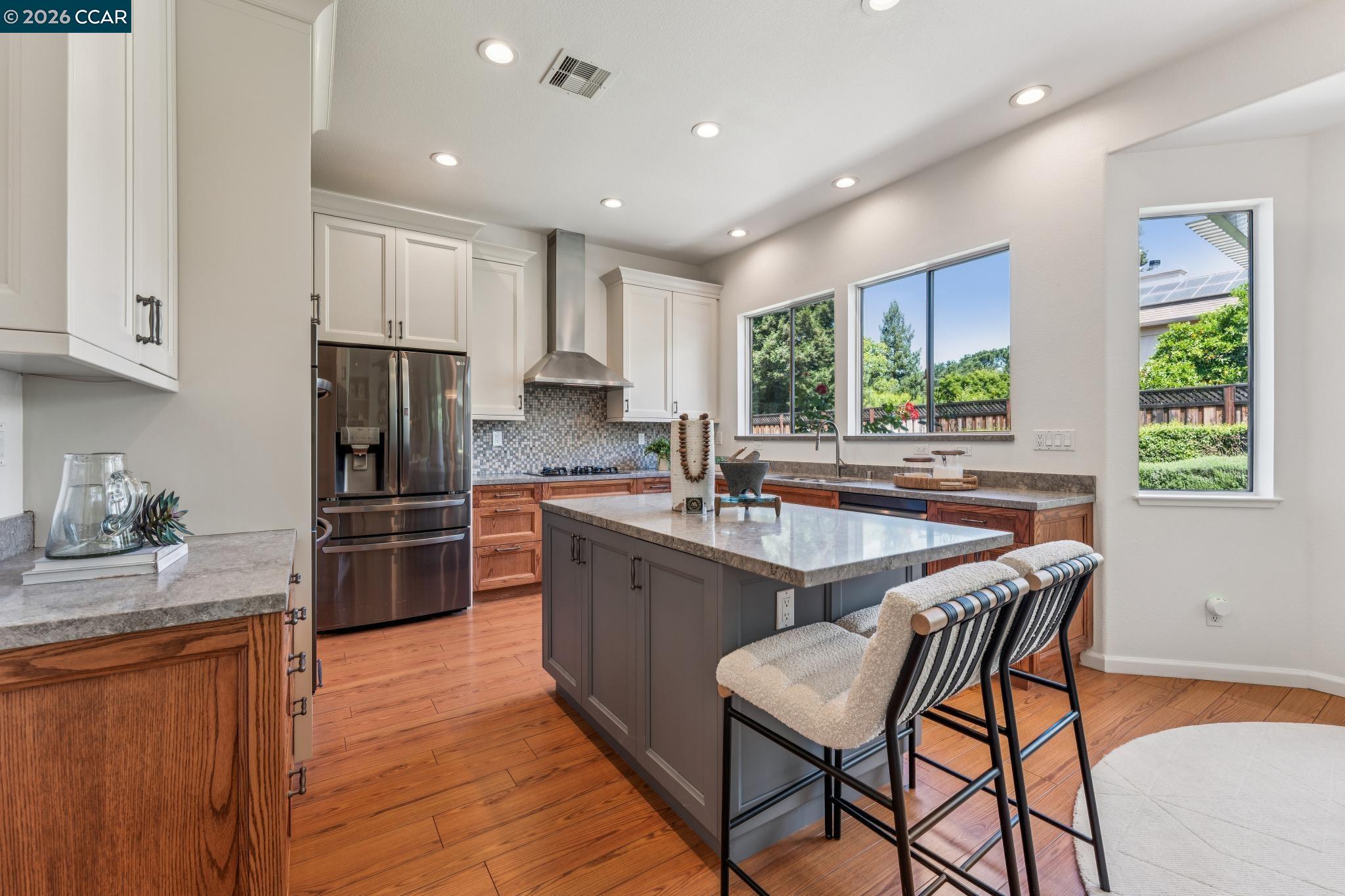 1869 Renee Way Concord, CA 94521 - Photo 29 of 93