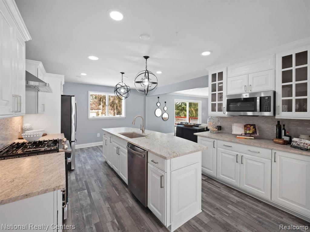 755 Lake Forest Road Rochester Hills, MI 48309 - Photo 40 of 66