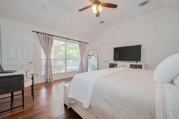 $4,600 | 157 East Frontera Circle, The Woodlands, TX 77382