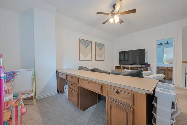 $4,600 | 157 East Frontera Circle, The Woodlands, TX 77382