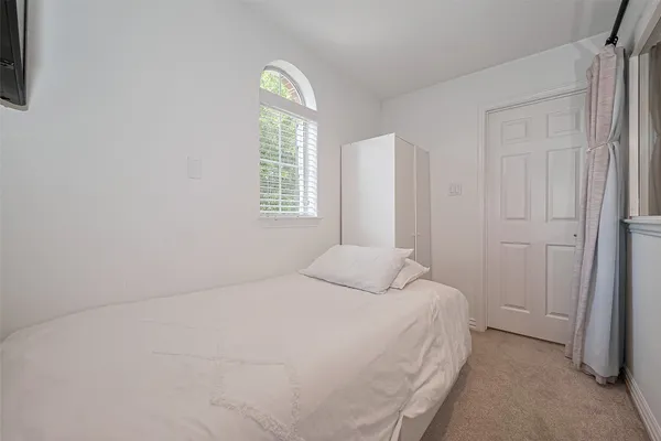 $4,600 | 157 East Frontera Circle, The Woodlands, TX 77382