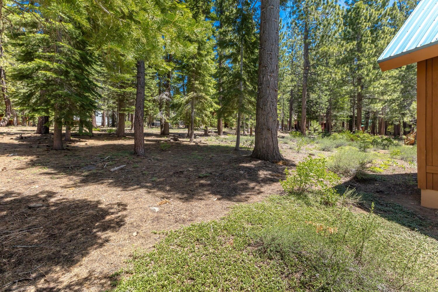 11988 Kitzbuhel Road Truckee, CA 96161 - Photo 3 of 21 Gallery Image 3