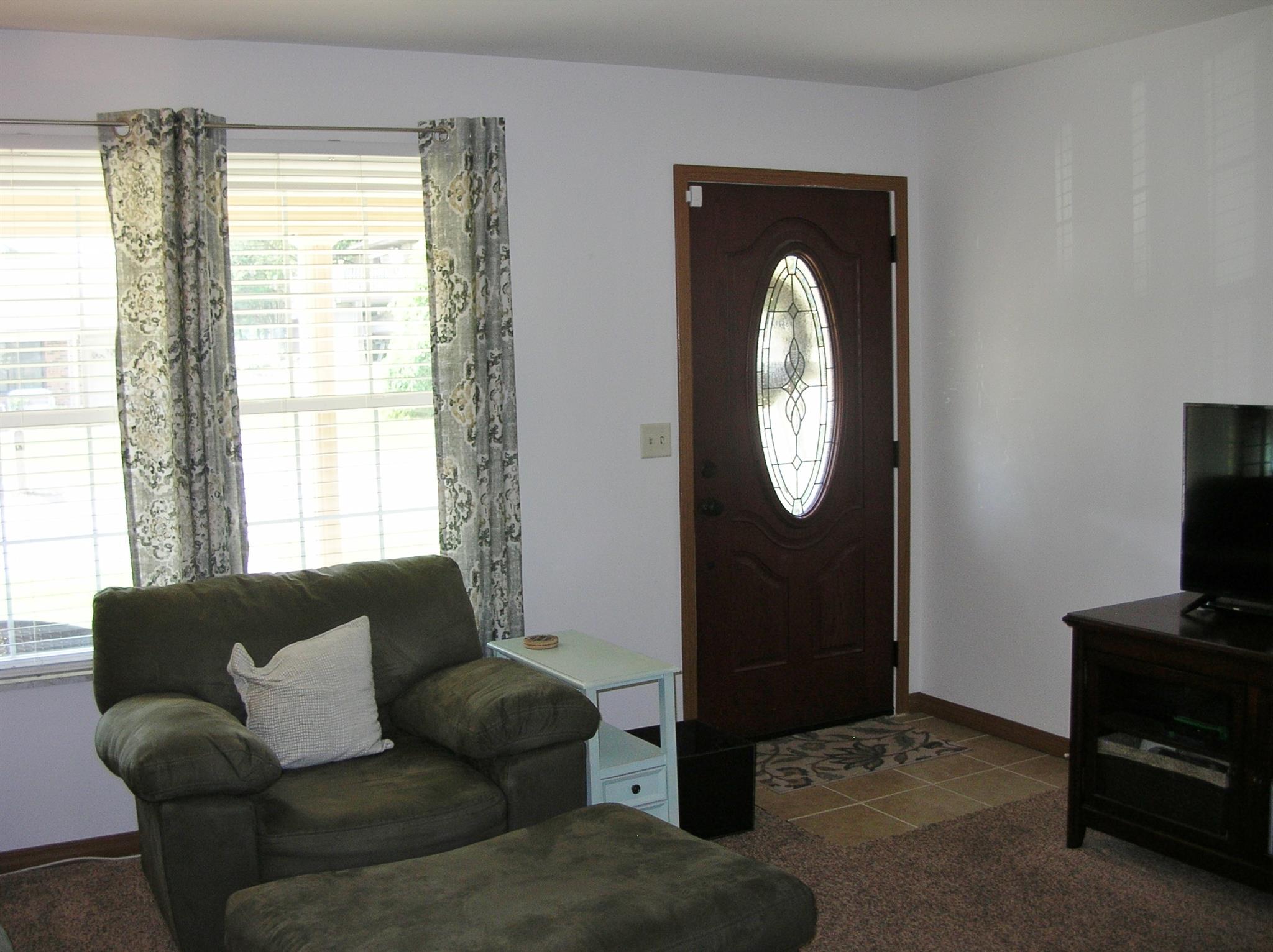 7807 Dry Branch Road Evansville, IN 47711 - Photo 2 of 23 Gallery Image 2