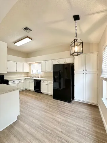 $2,600 | 206 Palermo Place, Lady Lake, FL 32159