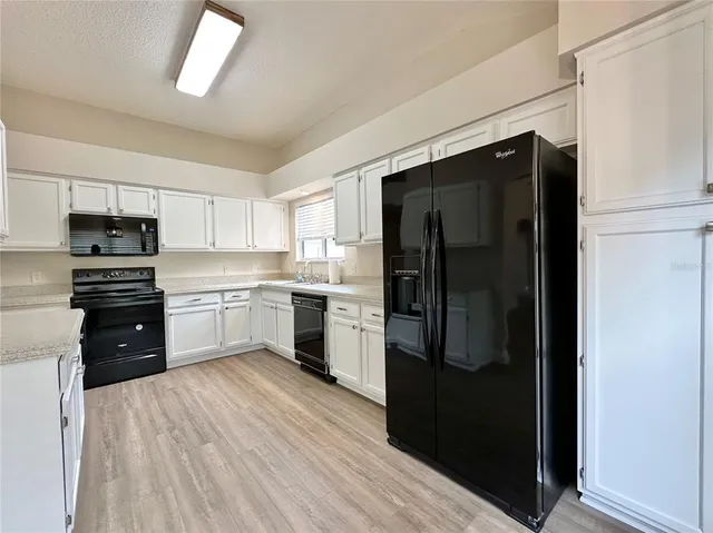 $2,600 | 206 Palermo Place, Lady Lake, FL 32159