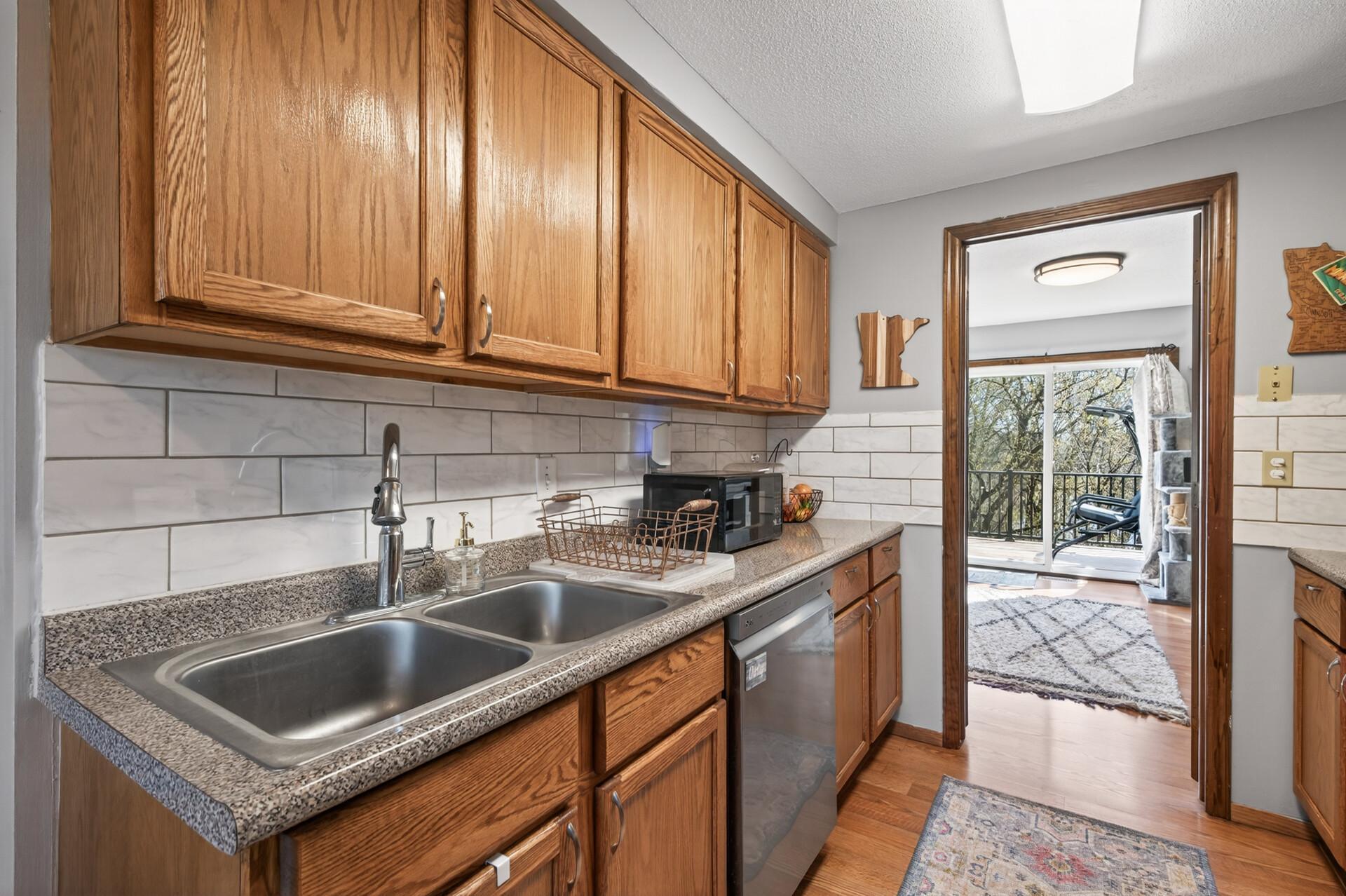 12293 Drake Street Northwest Coon Rapids, MN 55448 - Photo 9 of 29