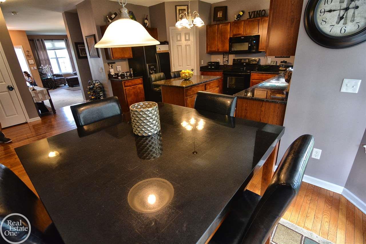 47883 Gloede Road Macomb, MI 48044 - Photo 11 of 38