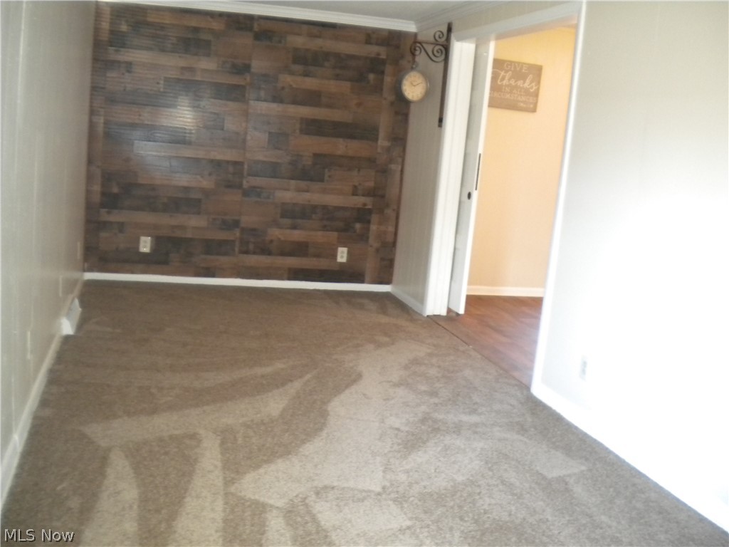 1102 Wooster Road North Barberton, OH 44203 - Photo 7 of 15 Gallery Image 7