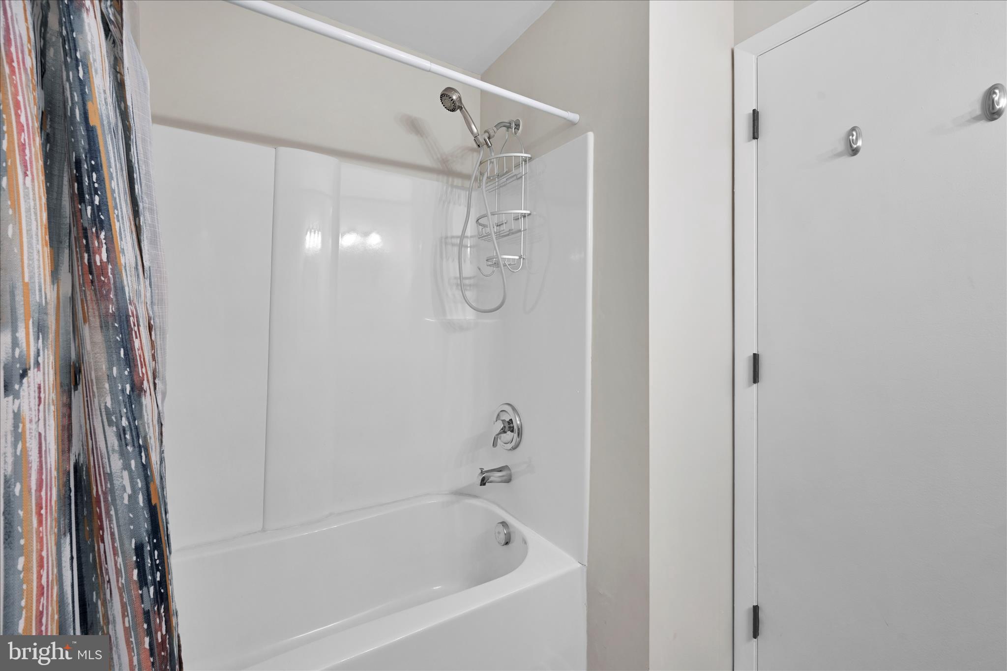 668 Scotland Road Quarryville, PA 17566 - Photo 21 of 41 a bathroom with a bathtub