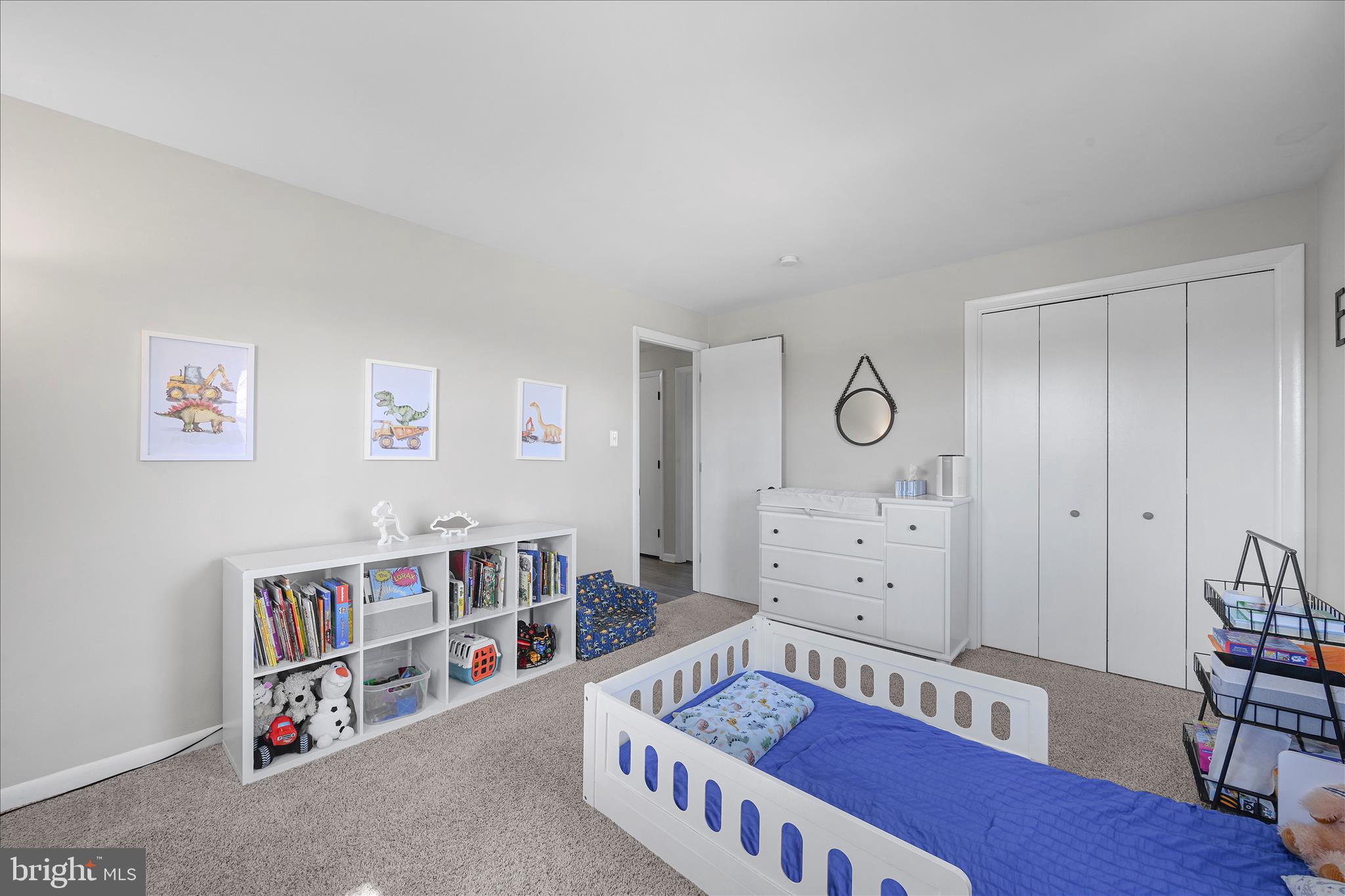 668 Scotland Road Quarryville, PA 17566 - Photo 23 of 41 a room with furniture and baby crib