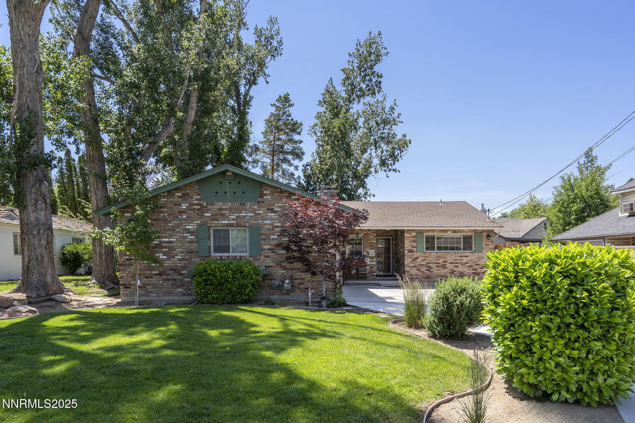 159 Circle Drive Reno, NV 89509 - Photo 2 of 22 2-web-or-mls-_DSC0459