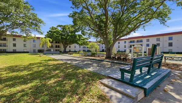 $2,100 | 2700 Bayshore Boulevard, Unit 1307, Dunedin, FL 34698