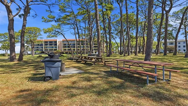 $2,100 | 2700 Bayshore Boulevard, Unit 1307, Dunedin, FL 34698