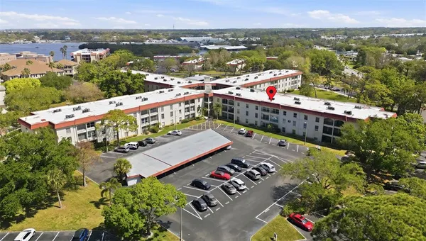 $2,100 | 2700 Bayshore Boulevard, Unit 1307, Dunedin, FL 34698