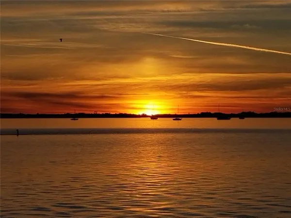 $2,100 | 2700 Bayshore Boulevard, Unit 1307, Dunedin, FL 34698