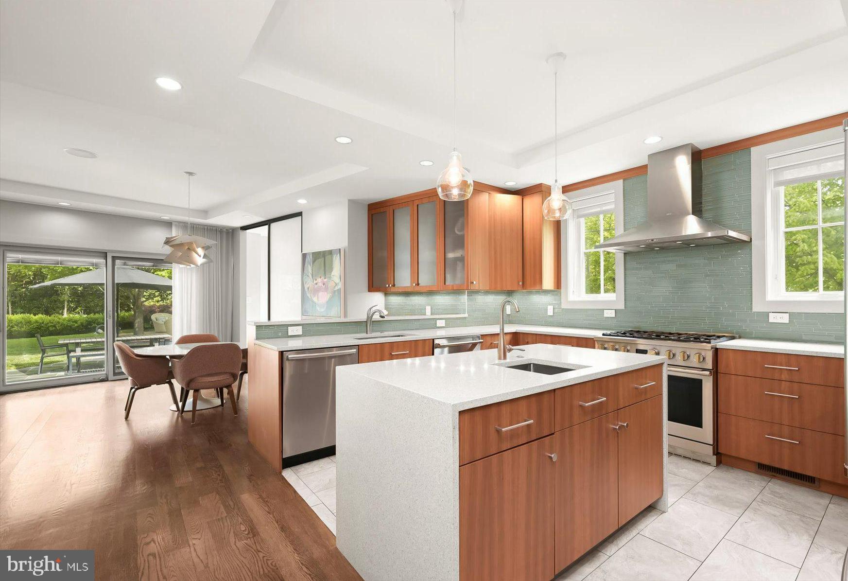 2901 Albemarle Street Northwest Washington, DC 20008 - Photo 16 of 42