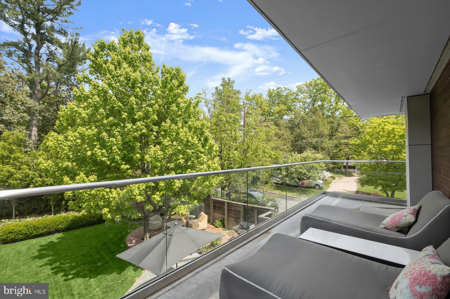 2901 Albemarle Street Northwest Washington, DC 20008 - Photo 26 of 42