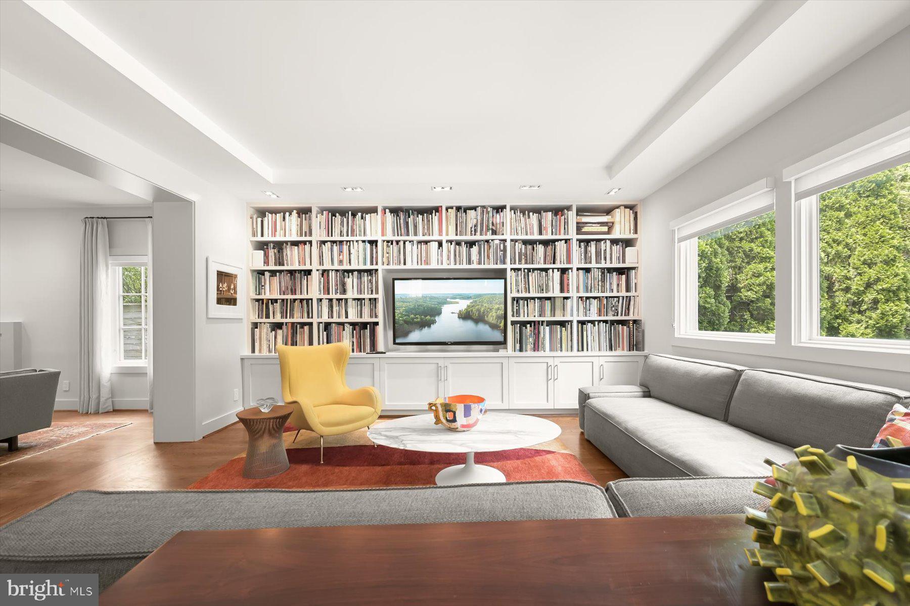 2901 Albemarle Street Northwest Washington, DC 20008 - Photo 8 of 42