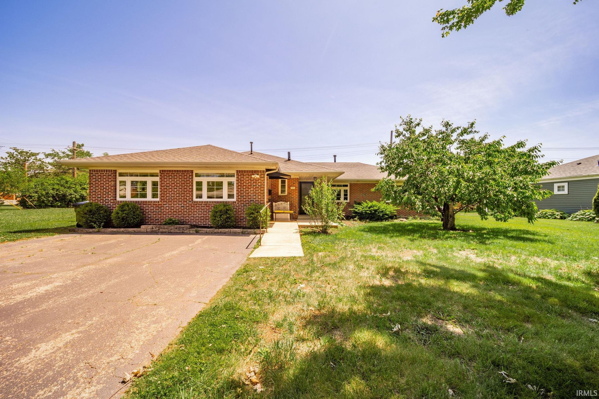 600 North Alden Road Muncie, IN 47304 - Photo 1 of 39 Gallery Image 1