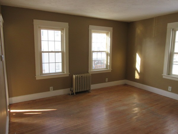 11 Burton Street Worcester, MA 01607 - Photo 3 of 26 Gallery Image 3