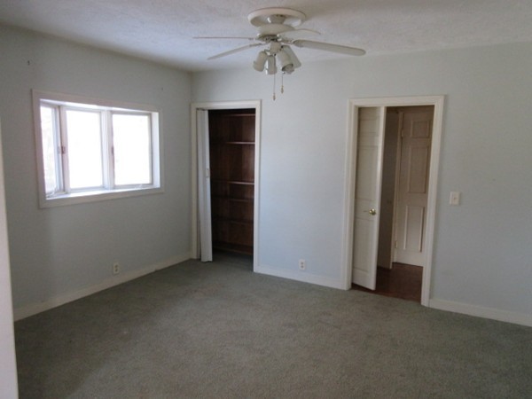 11 Burton Street Worcester, MA 01607 - Photo 5 of 26 Gallery Image 5